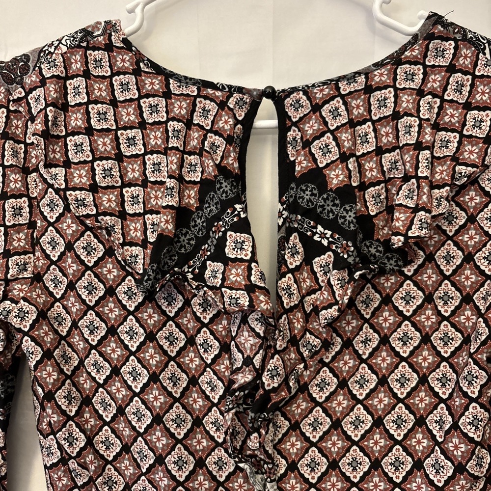 Sadie Robertson Size Medium S Deep-V Romper Jumper Black Rose‎ Floral Lined Boho - Picture 6 of 12
